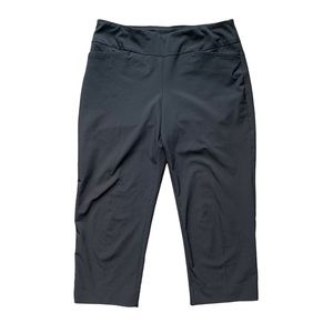 Tail Onyx Black Athletic Capri Pants 10
